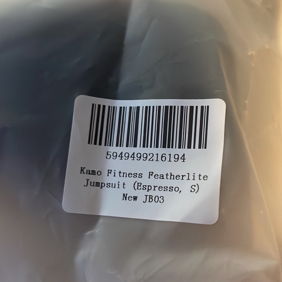 Kamo Fitness Featherlite Jumpsuit - Picture 6 of 6